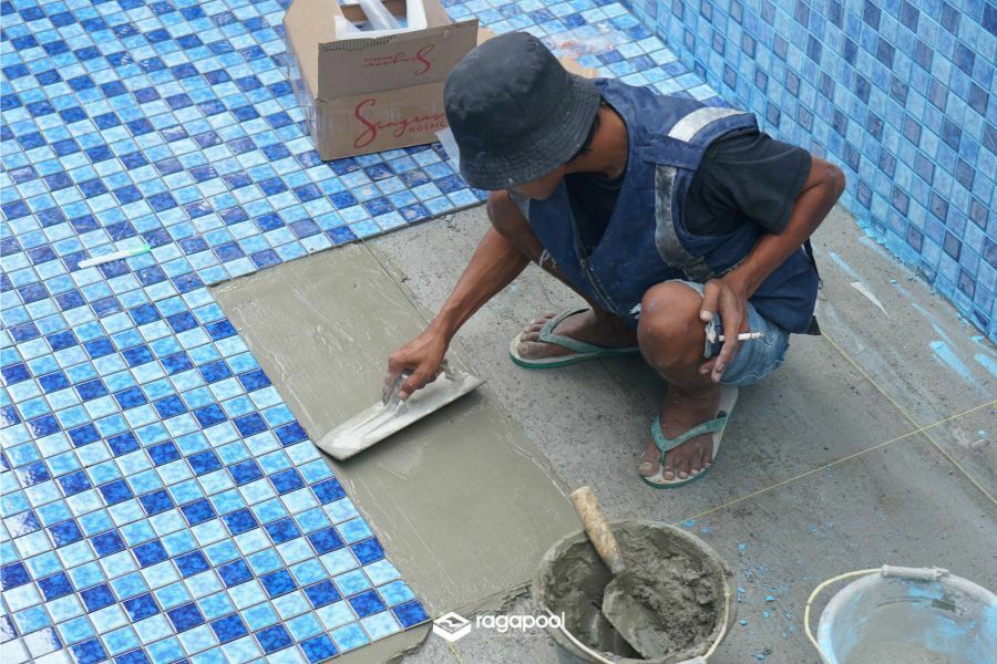 contoh finishing lantai kolam renang