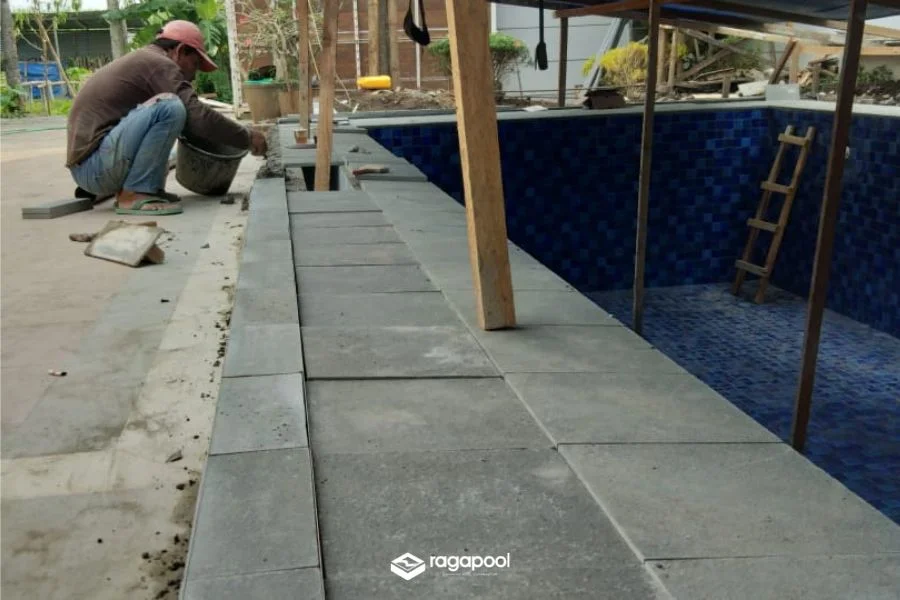 finishing bibir kolam renang - rab kolam renang