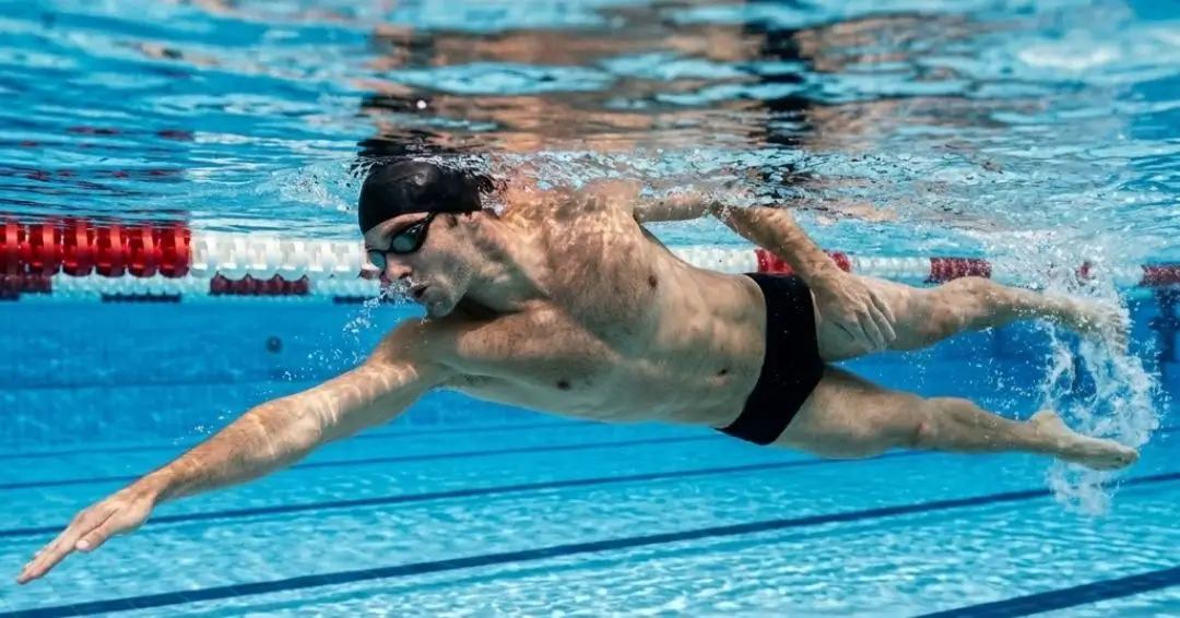 10 macam Gaya renang Combat Side Stroke