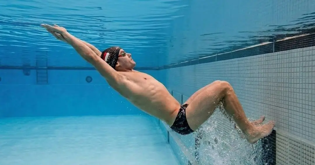 Pembalikan Renang Gaya Punggung